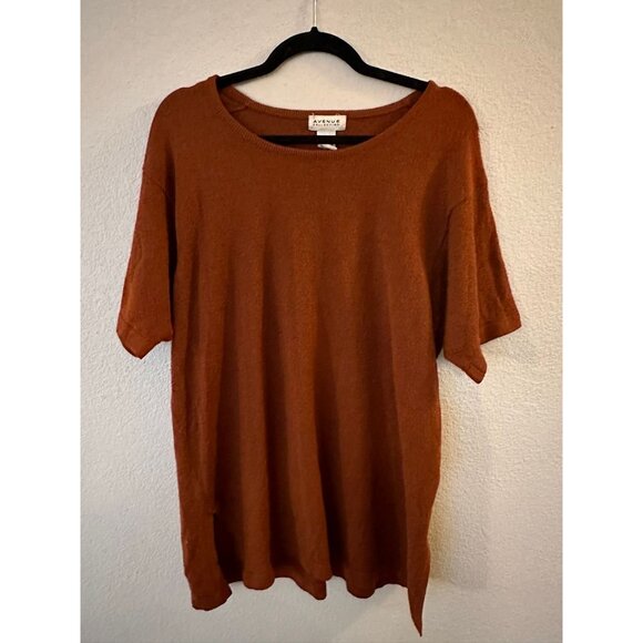 Avenue Collection Top - Picture 1 of 6